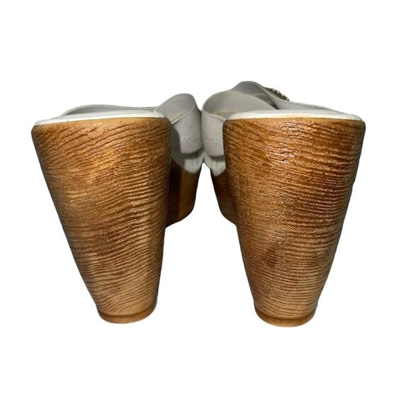 Italian Shoemaker White Wedge Sandals Size 9 - Picture 4 of 6